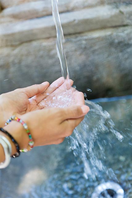 hand washing a spring water